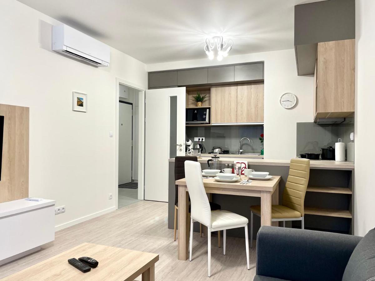 Central Stay Братислава Екстериор снимка