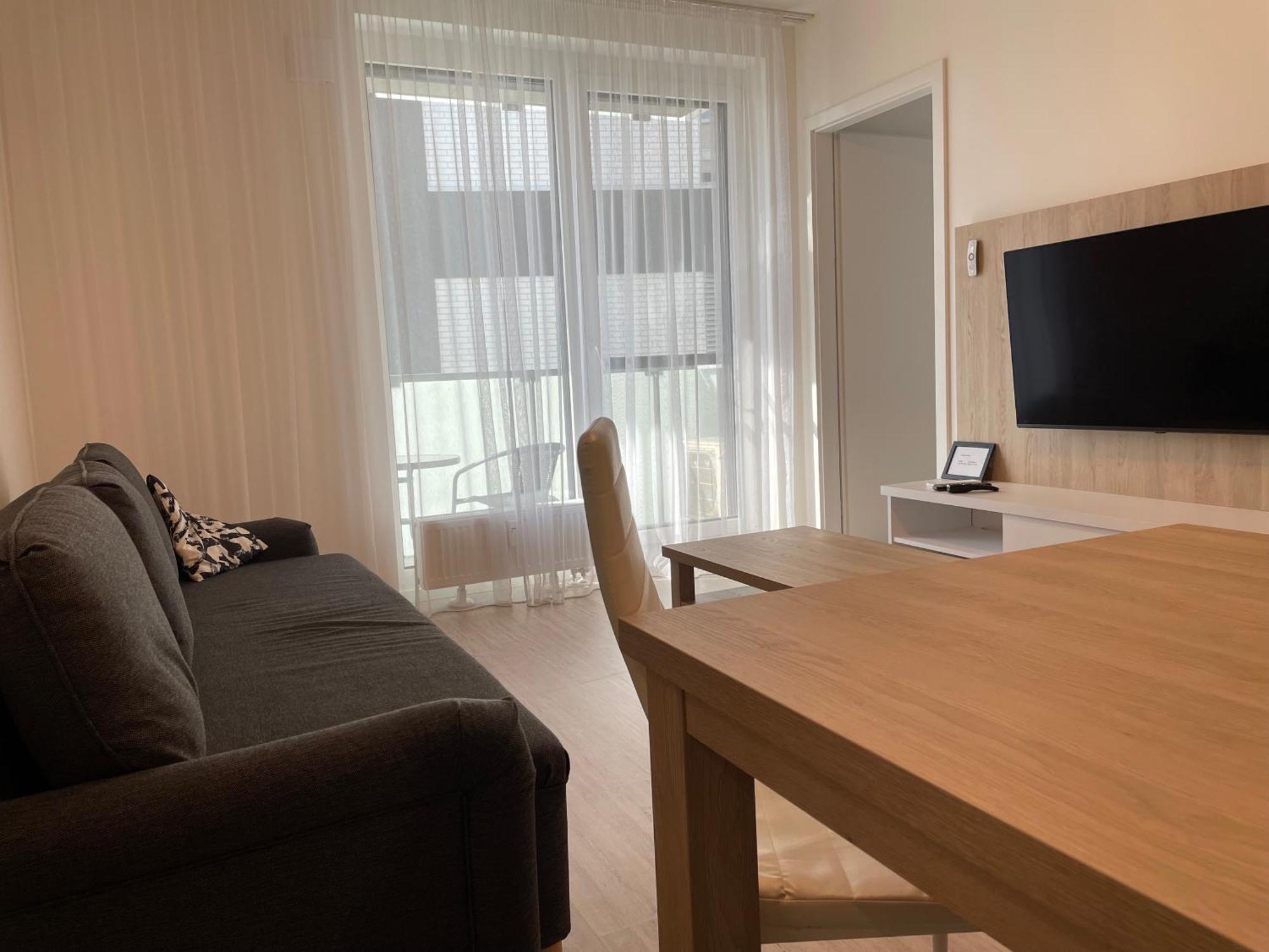 Central Stay Братислава Екстериор снимка